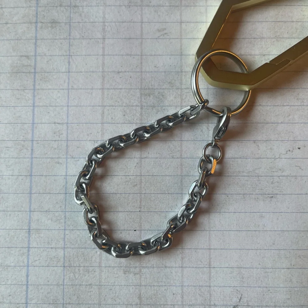 BTS JUNGKOOK Golden Keyring - Picture 6 of 9